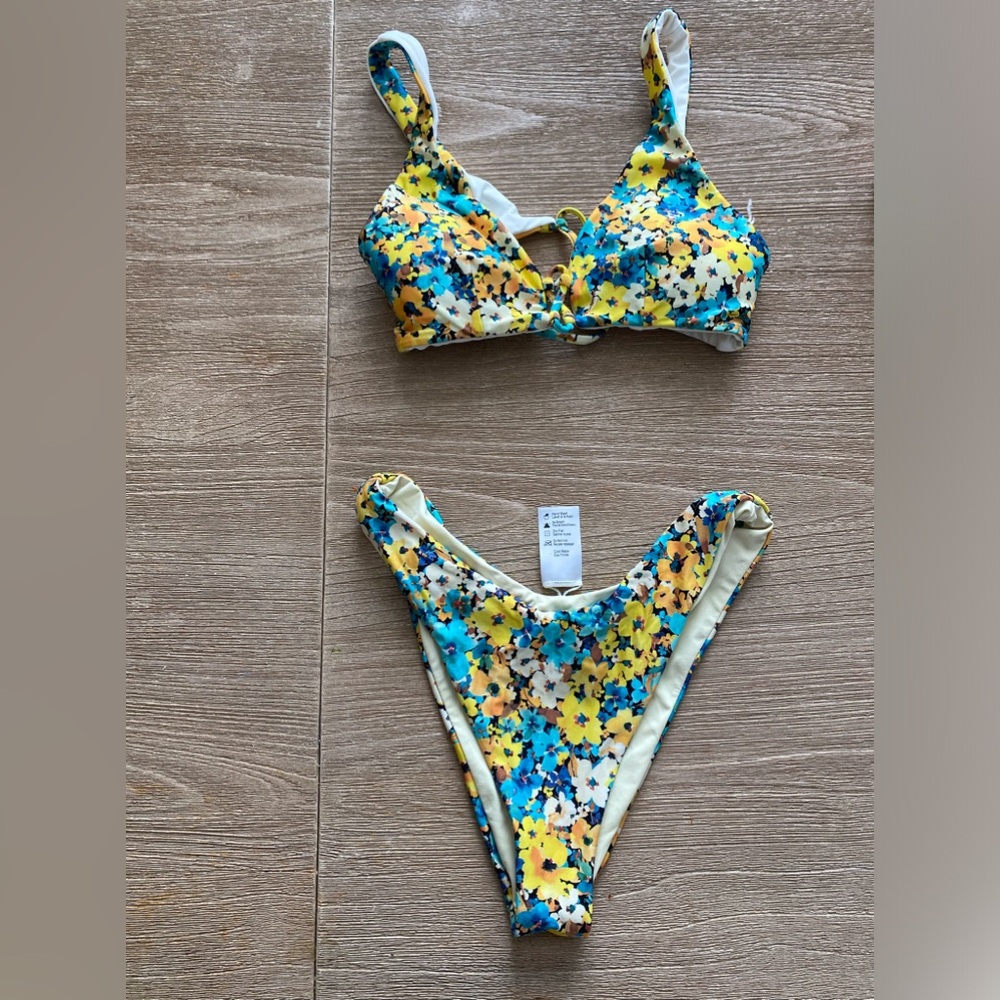 L Space Daisy Diamond Playa Bikini Top and Cabana Bottom - size XS